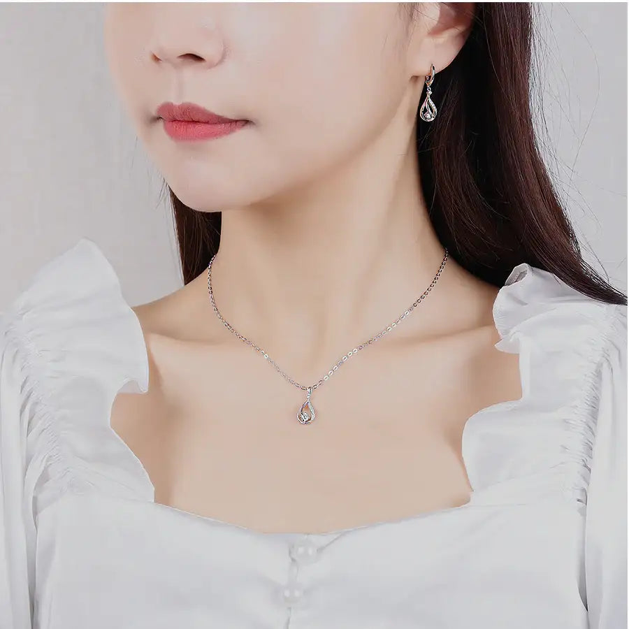 CLUE - Drop Cubic Silver Necklace - CLUE - Jewelry - Harumio