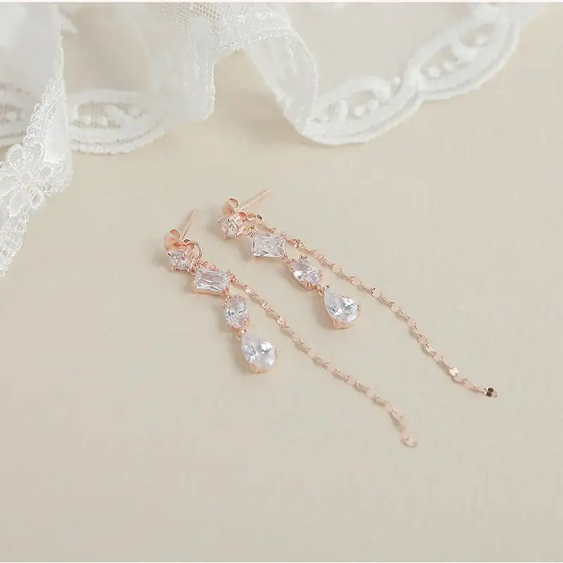 CLUE - White Crystal Long Drop Silver Earrings - CLUE - Jewelry - Harumio