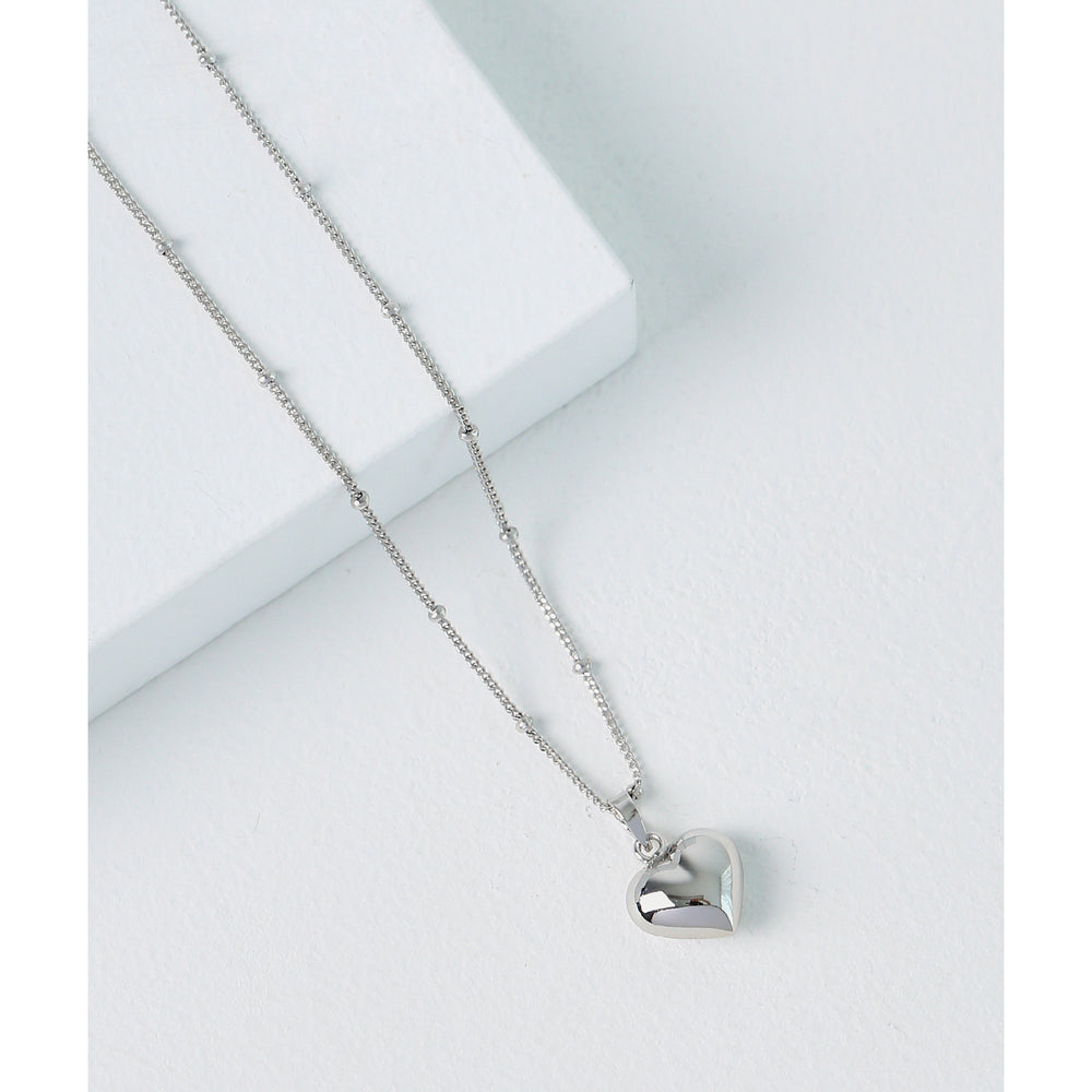 CLUE - Plump Heart Embossed Silver Necklace