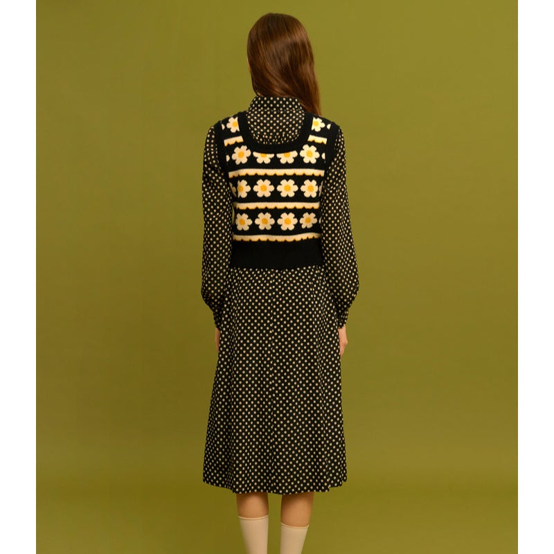 Wiggle Wiggle - Knitted Vest