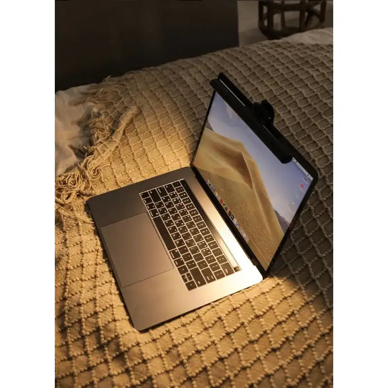 mosh - Smart Dimming Laptop Light - mosh - Laptop - Harumio