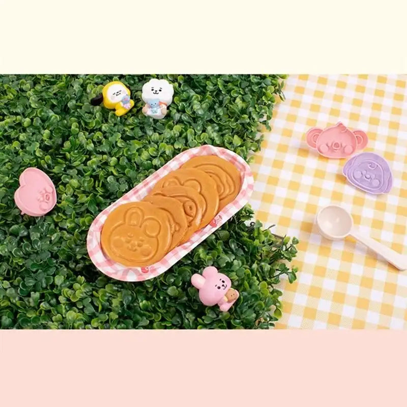 BT21 - Baby Dalgona Maker - LINE FRIENDS - Kitchenware - Harumio