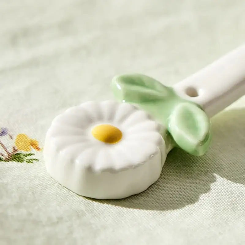 Korean Picnic Day - Daisy Spoon - Modern House - Kitchenware - Harumio
