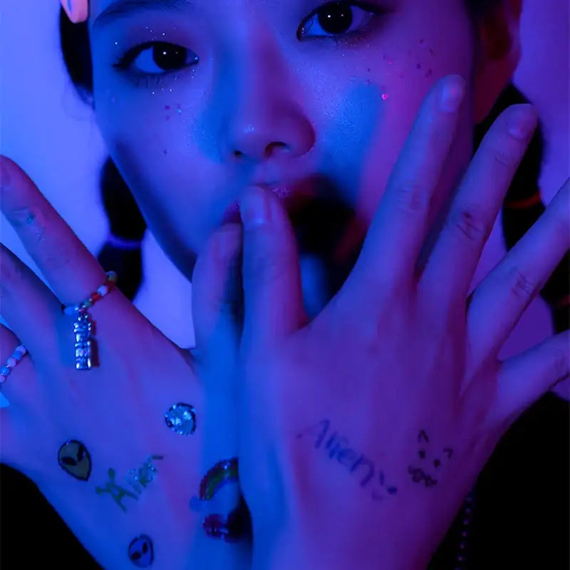 AKMU - ALiEN - Suhyun Tattoo Sticker Set - AKMU - Stickers - Harumio