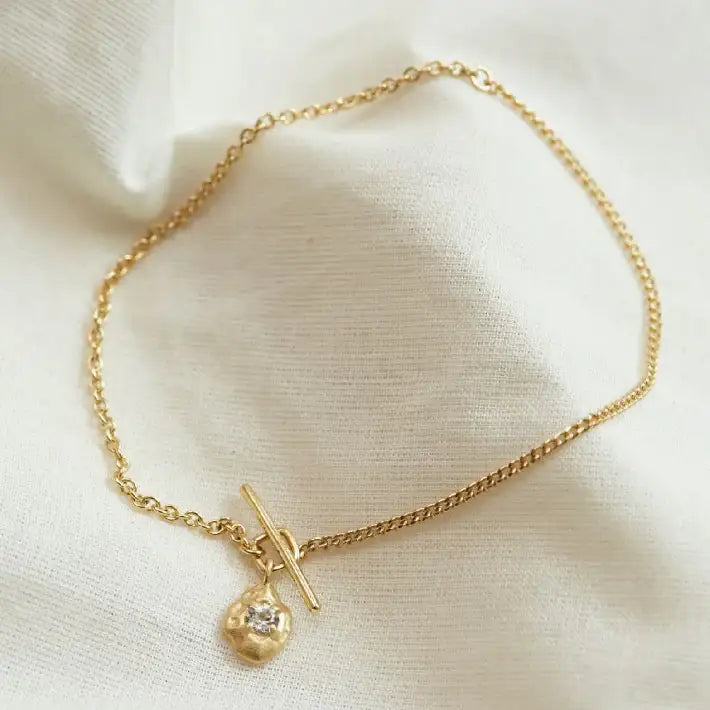 CLUE - C Collection Vintage Pendant Toggle Bracelet - CLUE - Jewelry - Harumio