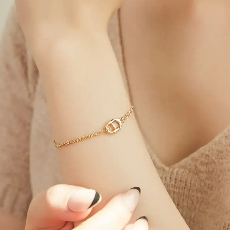 CLUE - C Collection Iconic Pendant Bracelet - CLUE - Jewelry - Harumio