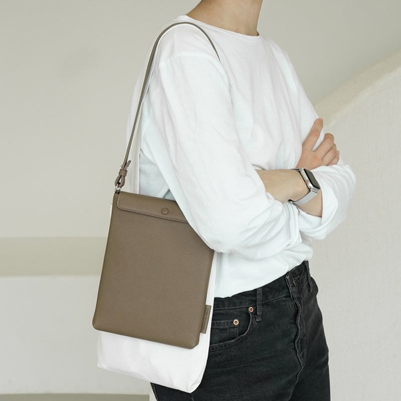 proper belongings - Proper iPad Pouch