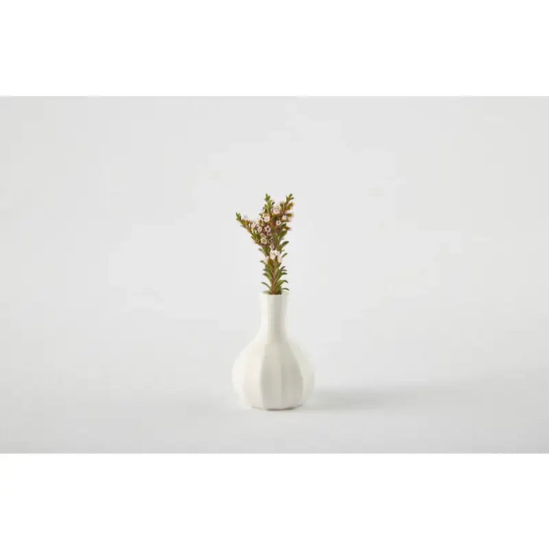 Chaora - White Porcelain Angle Vase (S) - Chaora - Tableware - Harumio