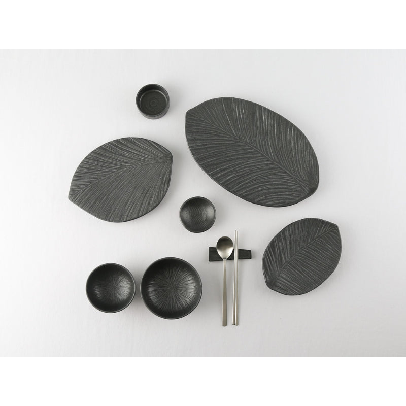Chaora - Black Leaf Ellipse Plate