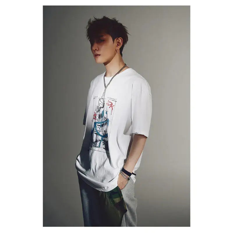 ULKIN X iKON DK - Spray Smile Statue T-Shirt - iKON - T-Shirts - Harumio