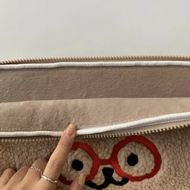 Teteum - Bebe Fluffy iPad Pouch - Teteum - iPad Pouch - Harumio