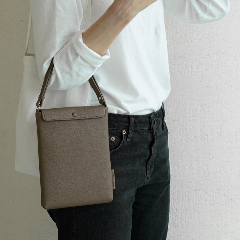 proper belongings - Proper iPad Pouch