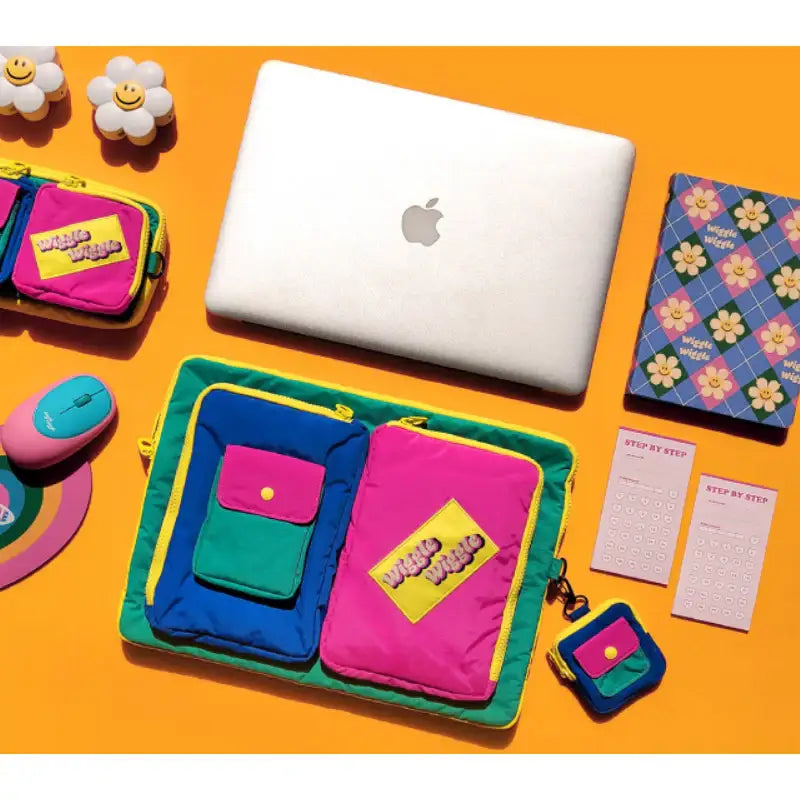 Wiggle Wiggle - Pocket Laptop Pouch - Wiggle Wiggle - Laptop Pouch - Harumio