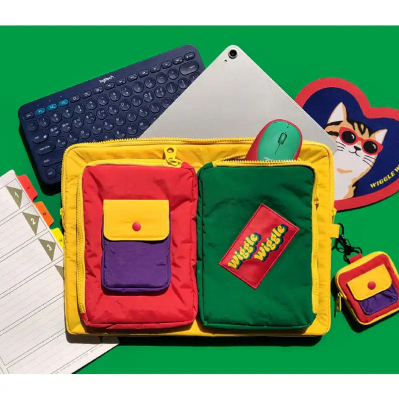 Wiggle Wiggle - Pocket Laptop Pouch - Wiggle Wiggle - Laptop Pouch - Harumio