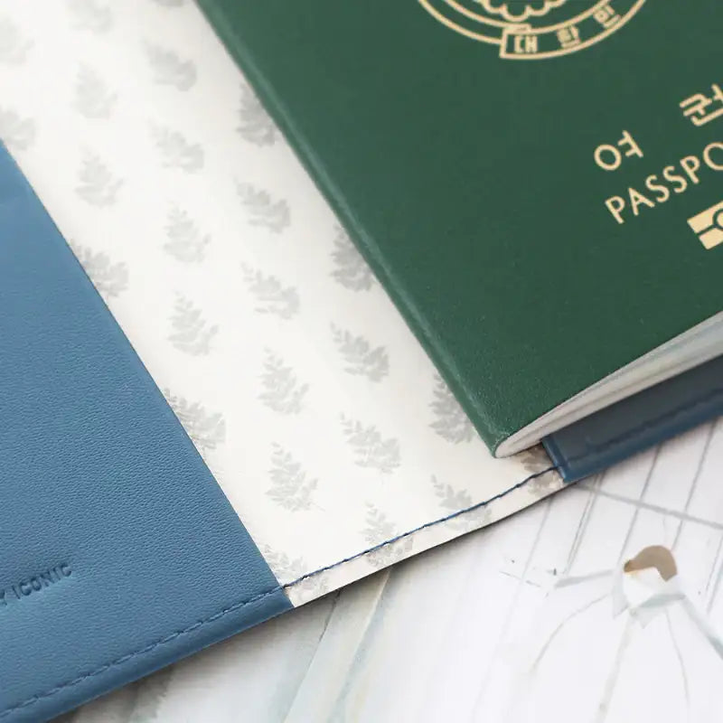 Iconic - Pink Snap Passport Case - Iconic - Passport Case - Harumio