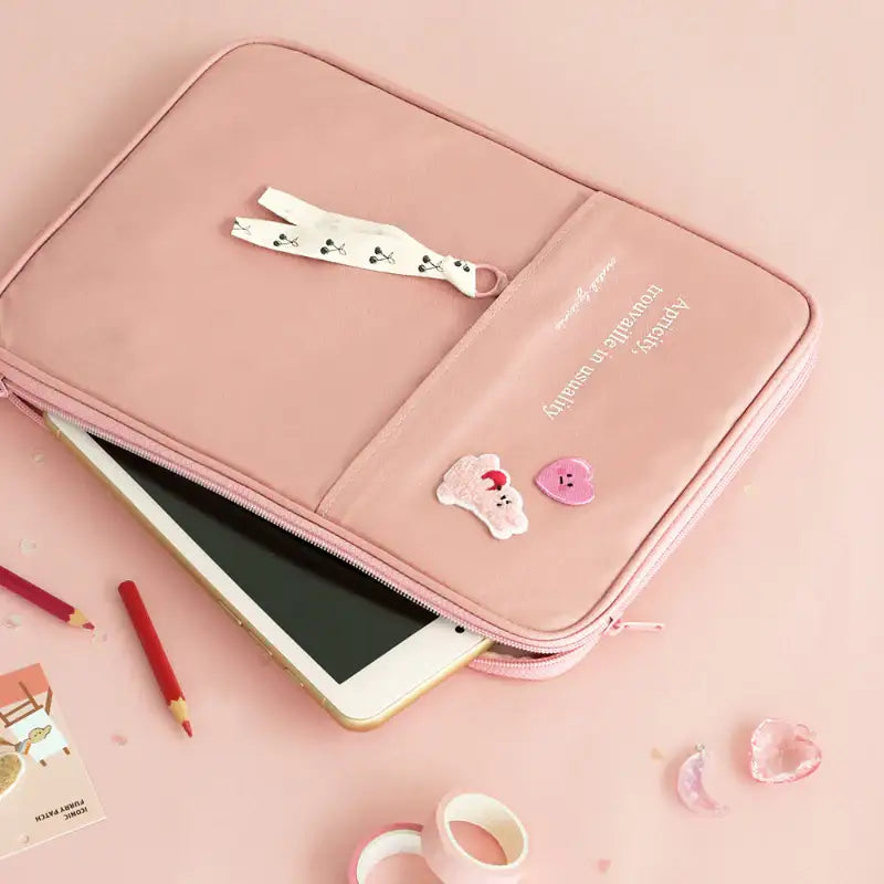 Iconic - Cottony iPad Pouch - Iconic - iPad Pouch - Harumio