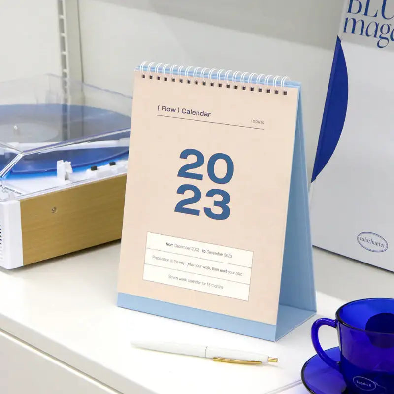 ICONIC - 2023 Flow Desk Calendar - ICONIC - Calendar - Harumio
