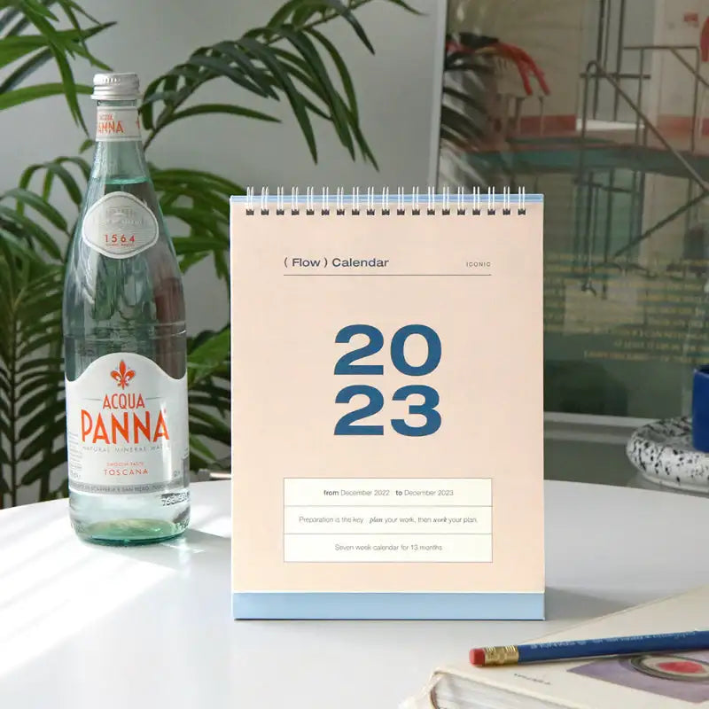 ICONIC - 2023 Flow Desk Calendar - ICONIC - Calendar - Harumio