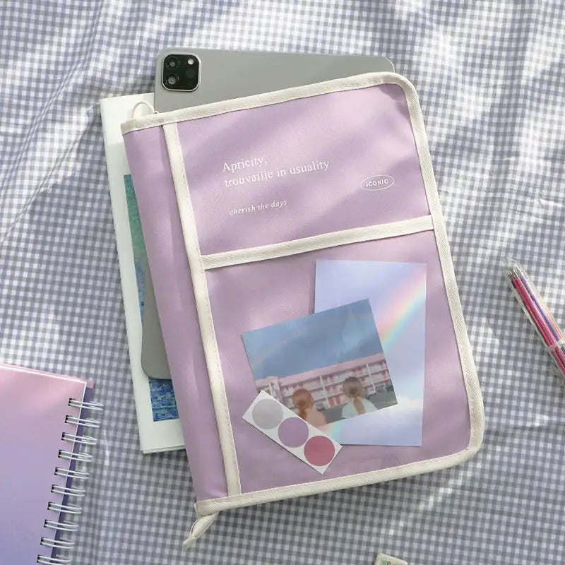Iconic - Tablet Book Pouch - Iconic - Tablet Pouch - Harumio