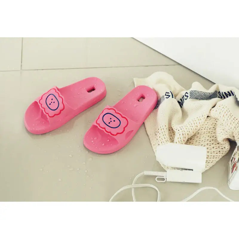 Romane x 10x10 - Brunch Brother Lion Bath Slippers - Romane - Slippers - Harumio