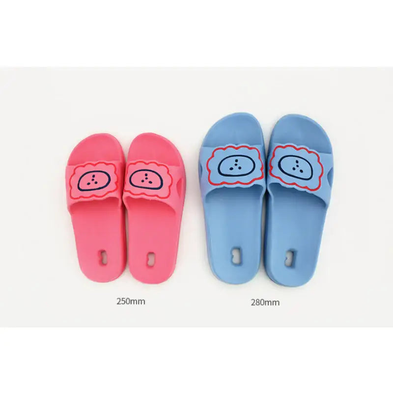 Romane x 10x10 - Brunch Brother Lion Bath Slippers - Romane - Slippers - Harumio