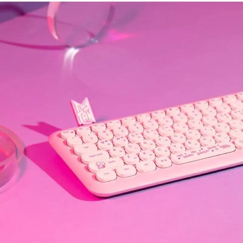 BTS - TinyTan x ROYCHE - Wireless Keyboard - BTS - Wireless Keyboard - Harumio
