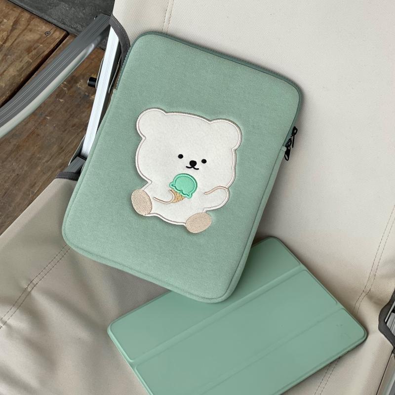 Bamtoree Bear - iPad/Laptop Pouch - Mint