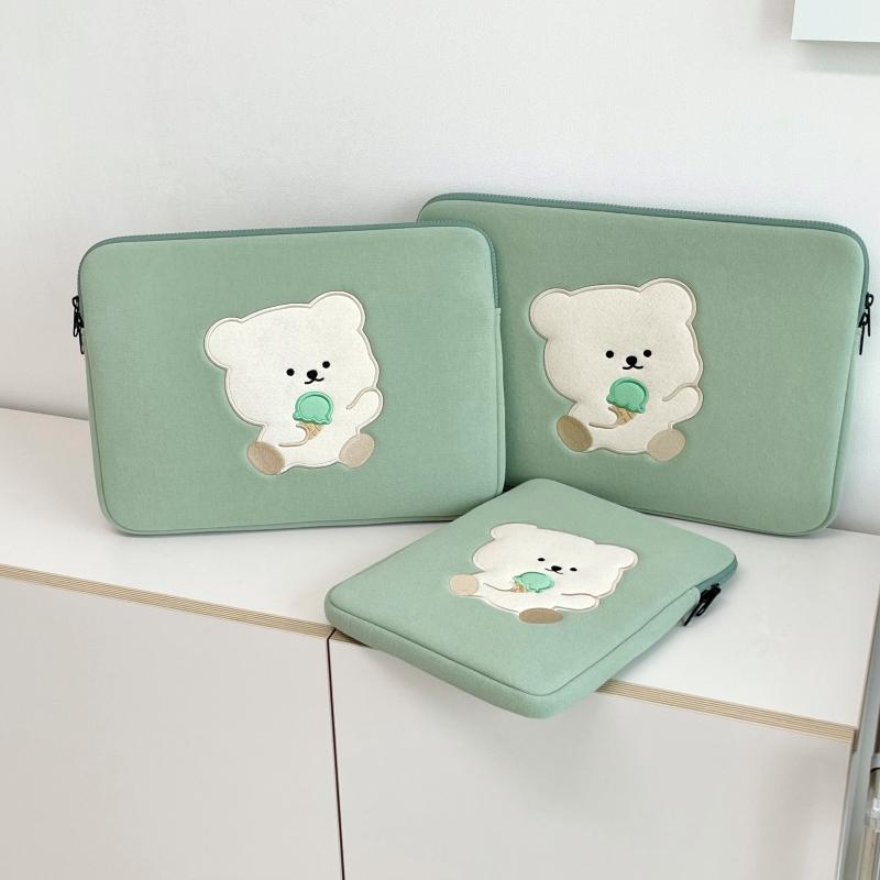 Bamtoree Bear - iPad/Laptop Pouch - Mint