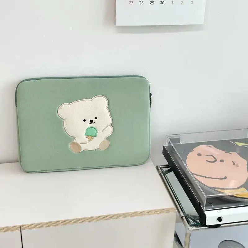Bamtoree Bear - iPad/Laptop Pouch - Mint - Bamtoree Bear - Pouch - Harumio