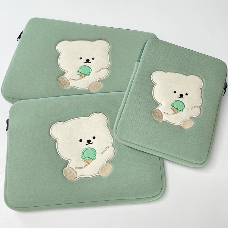 Bamtoree Bear - iPad/Laptop Pouch - Mint