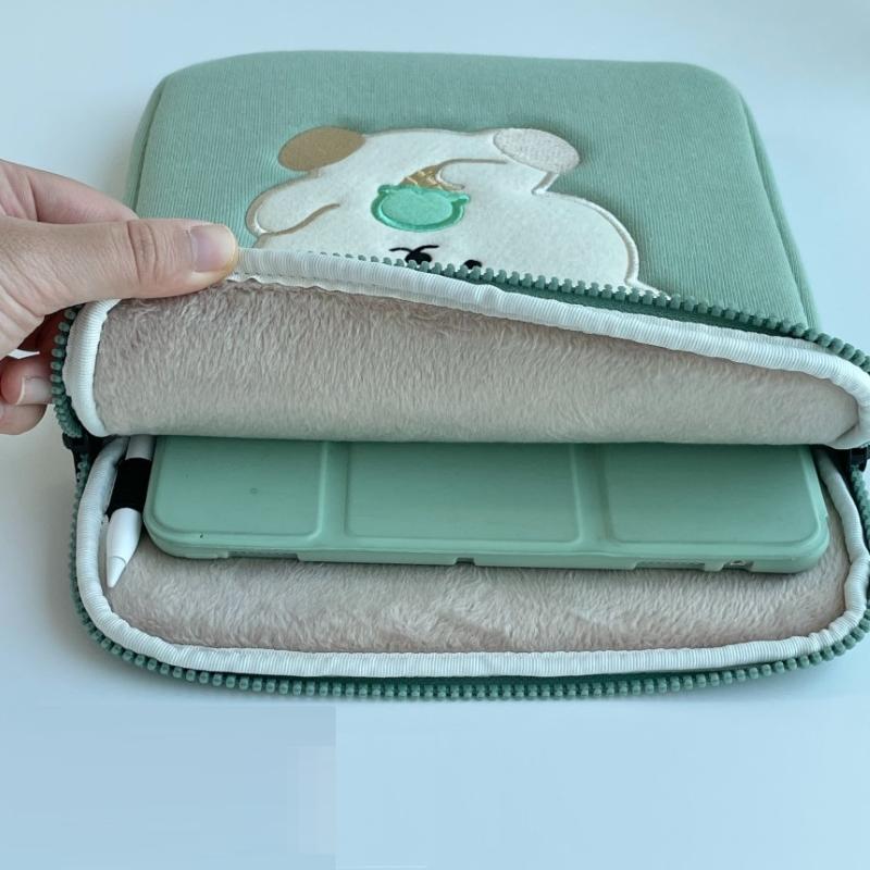 Bamtoree Bear - iPad/Laptop Pouch - Mint