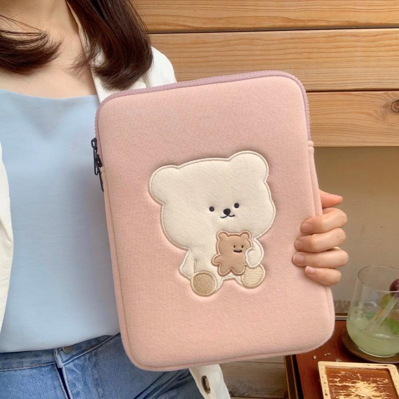 Bamtoree Bear - iPad/Laptop Pouch - Pink