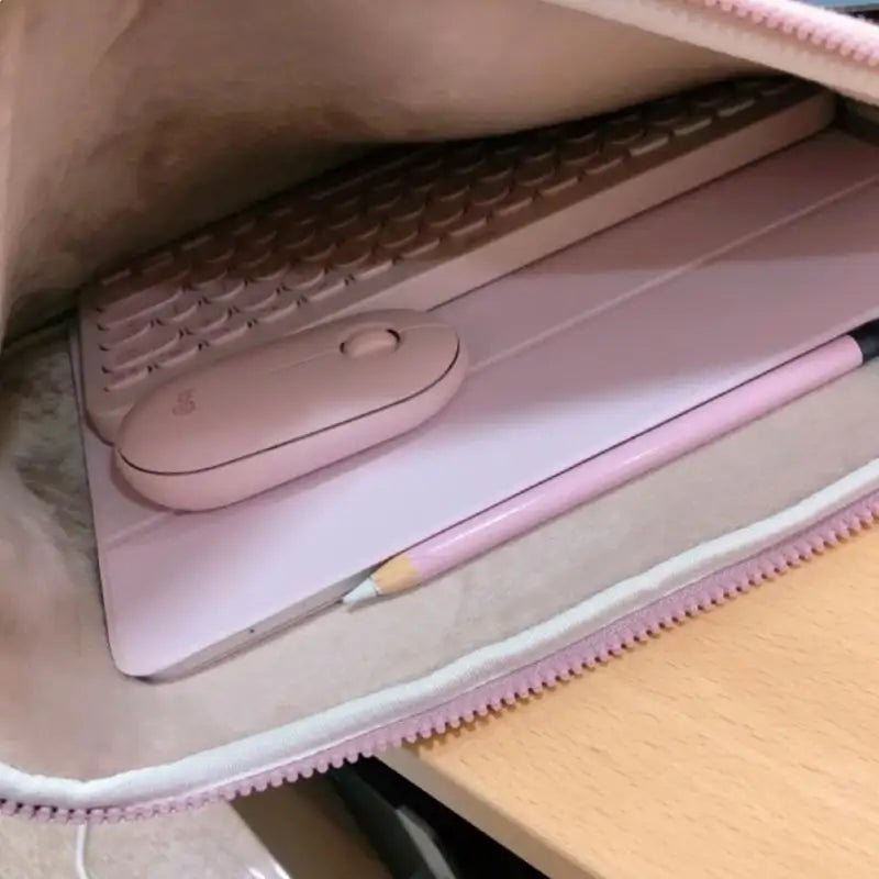 Bamtoree Bear - iPad/Laptop Pouch - Pink - Bamtoree Bear - Pouch - Harumio
