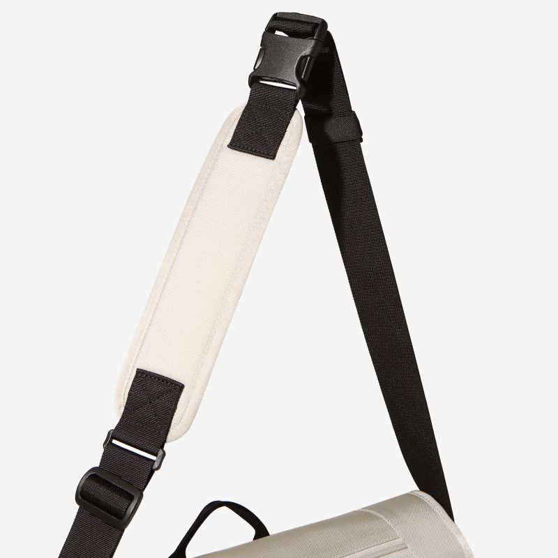 FILA - Linear Medium Messenger Bag