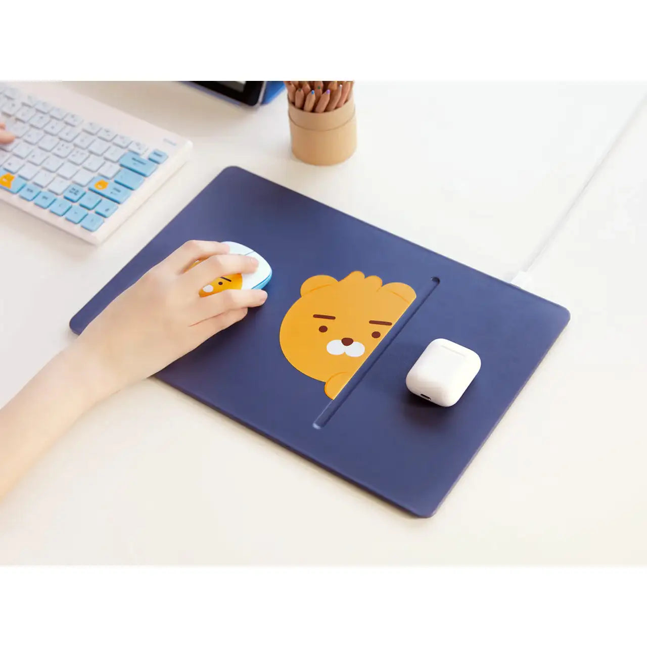 Kakao Friends - High Speed Wireless Charging Mouse Pad - Kakao Friends - Accessories - Harumio