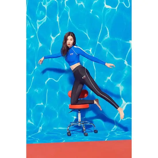 HEAD x 5252 by O!Oi - Crop Rash Guard Zip-Up - Women (Blue) - HEAD - Swimwear - Harumio