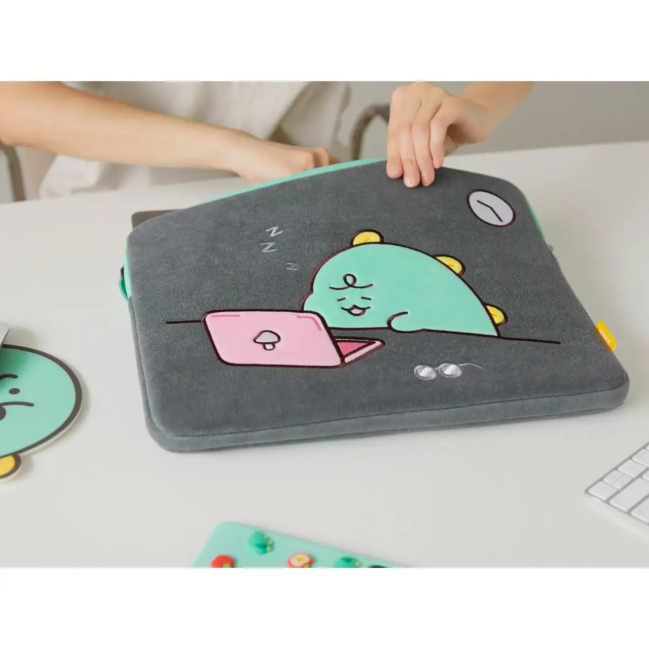 Kakao Friends - Jordy Laptop Pouch - Kakao Friends - Accessories - Harumio