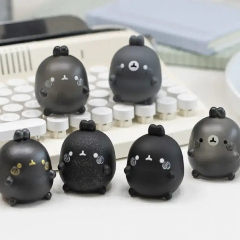 Molang - Black Random Figure - Molang - Figure - Harumio
