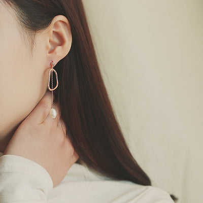 OST - Unique Layering Pearl Unbalanced Earrings