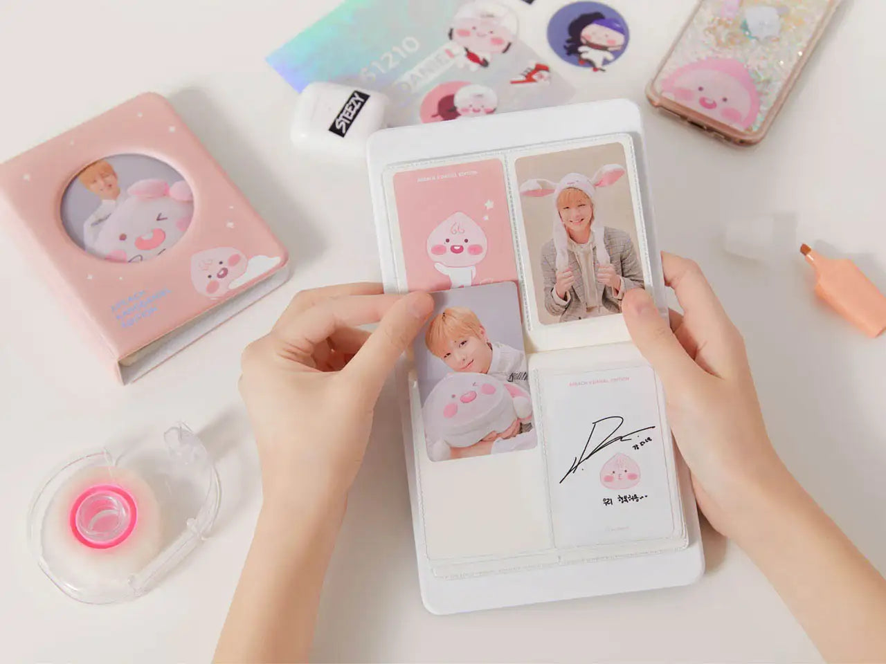 Apeach x KangDaniel - Apeach Photo Card Book - Apeach x KangDaniel - Accessories - Harumio
