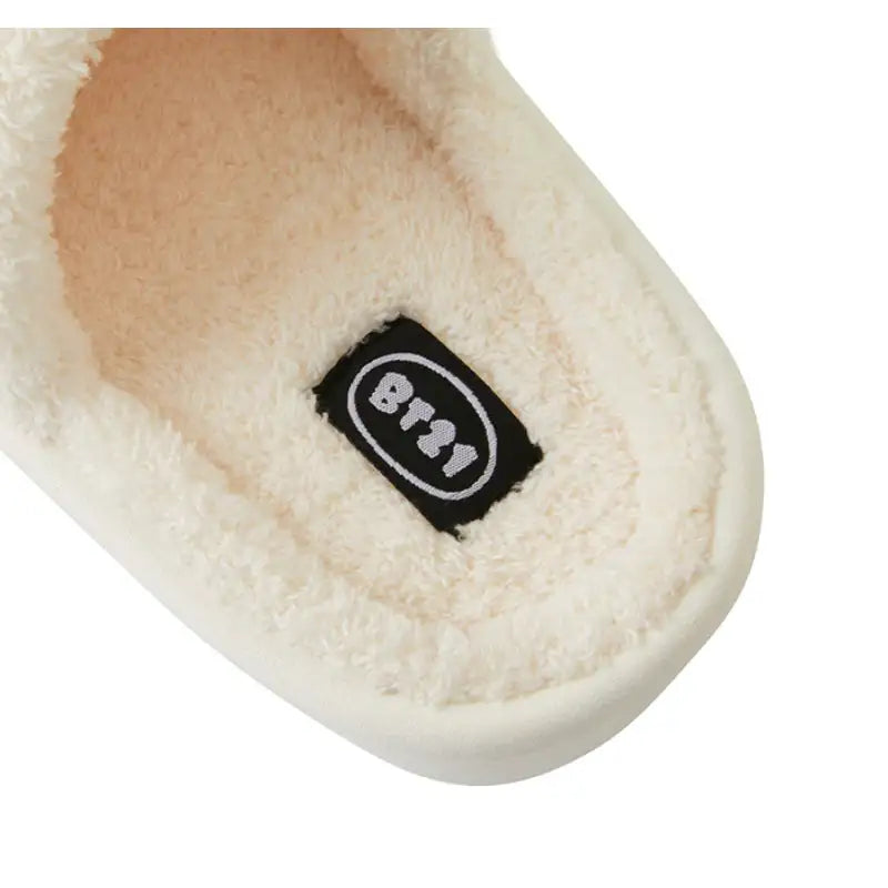 BT21 - Minini Big Face Boucle Slippers - LINE FRIENDS - Footwear - Harumio
