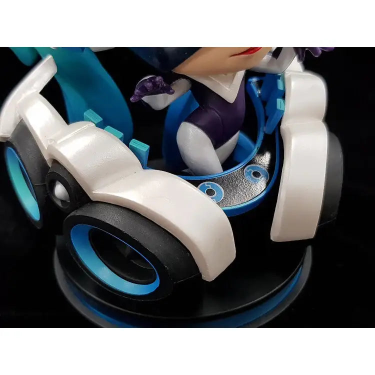 League of Legends - DJ Sona Figurine with LED Base - League of Legends - Accessories - Harumio