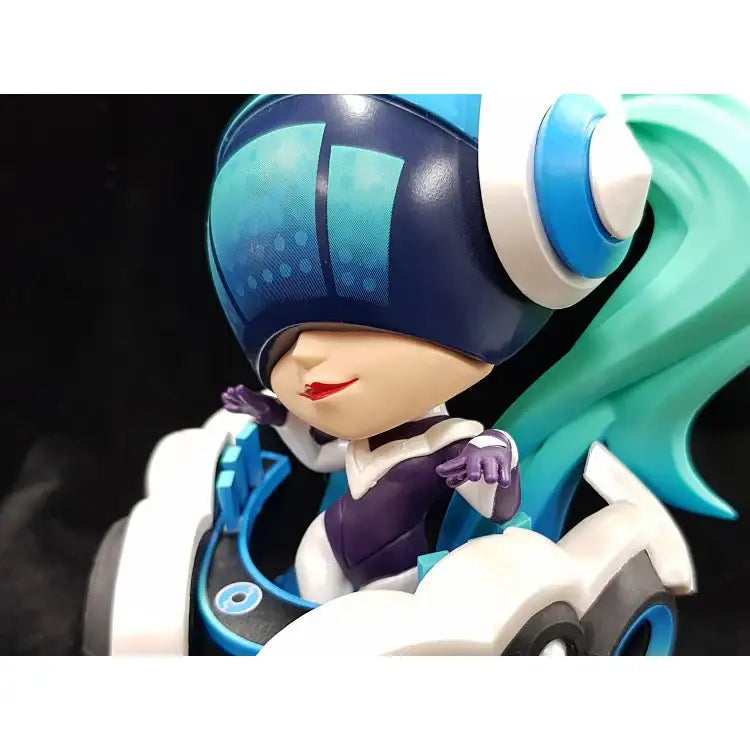 League of Legends - DJ Sona Figurine with LED Base - League of Legends - Accessories - Harumio