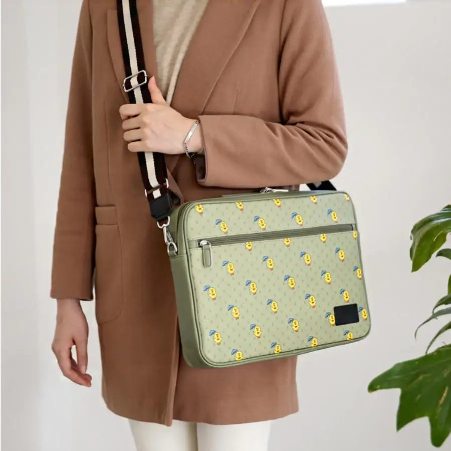 Monopoly x LINE - Brown and Friends - Easy Carry Laptop Pouch Vintage - Monopoly - Accesories - Harumio