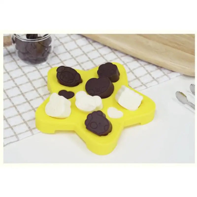 BT21 - Minini Silicone Ice Tray - BT21 - Home & Living - Harumio