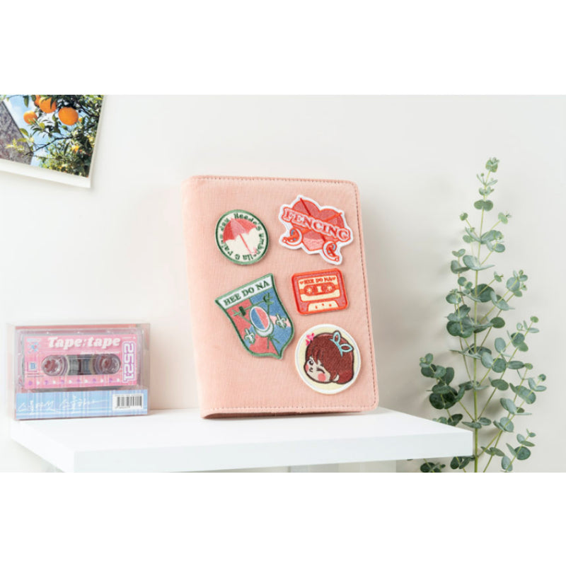 25 Twenty One - Official Heedo Diary & 5 Wappens - Harumio