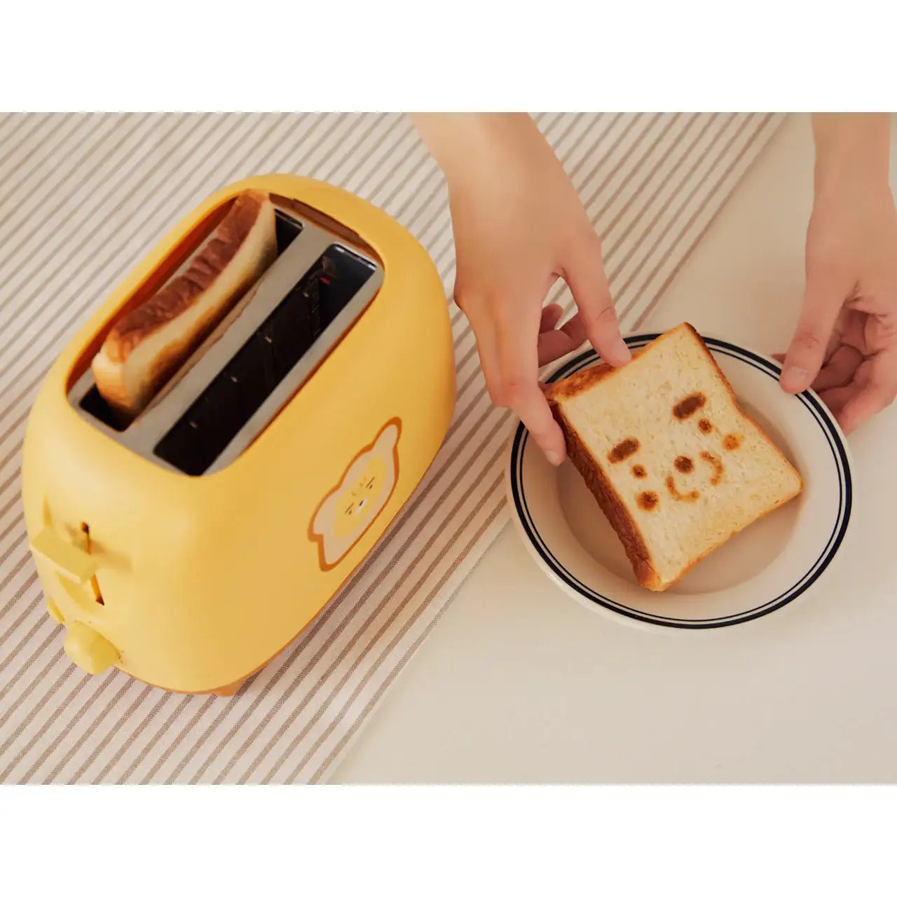 Kakao Friends - Yum Yum Ryan Toaster - Kakao Friends - Accessories - Harumio