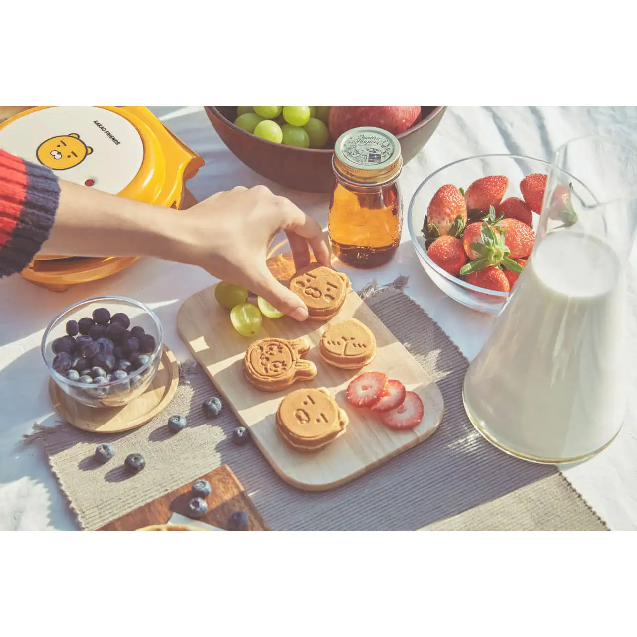 Kakao Friends - Friends Waffle Maker - Kakao Friends - Accessories - Harumio