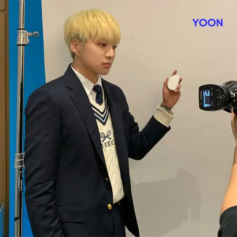 WINNER - The Circle - Mirror Grip Holder - WINNER - Accessories - Harumio