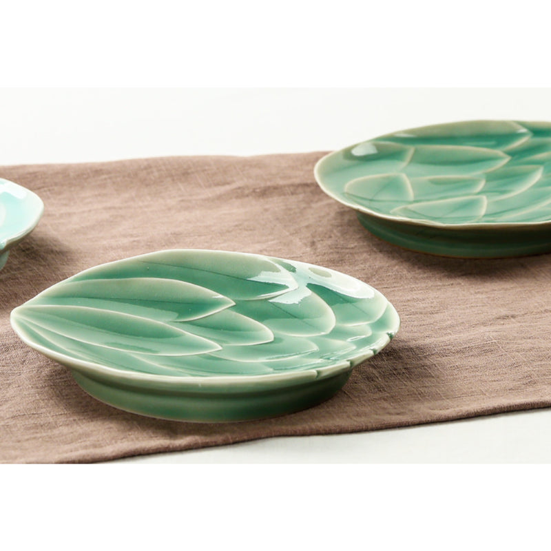 Chaora - Celadon Lotus Plate
